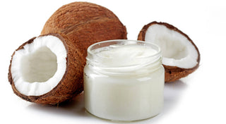 Organic Unrefined Extra Virgin Coconut oIl extracted from the coconut meat smells like a coconut